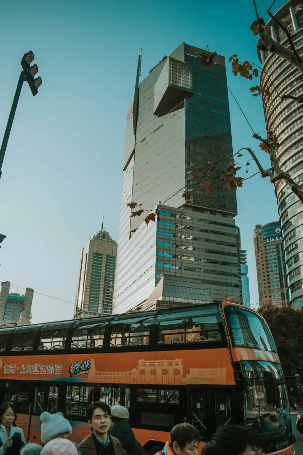 2025年深圳科技研发行业新趋势：AI与边缘计算融合应用前景